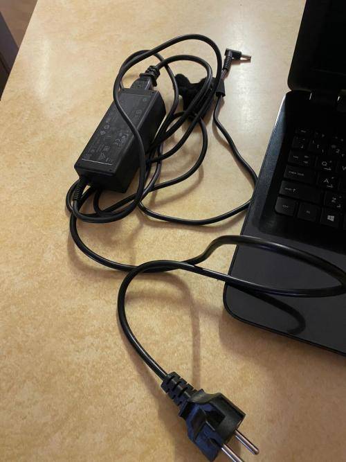 6th Generation HP Core i3 | 4gb ram | 1tb hdd | Radeon Graphics!!!