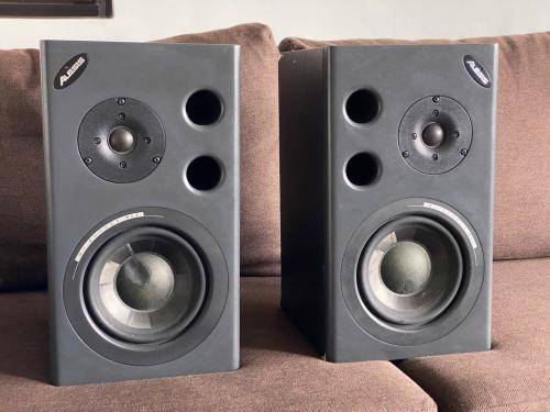Alesis M1 Active Mk2 (Studio Monitors)