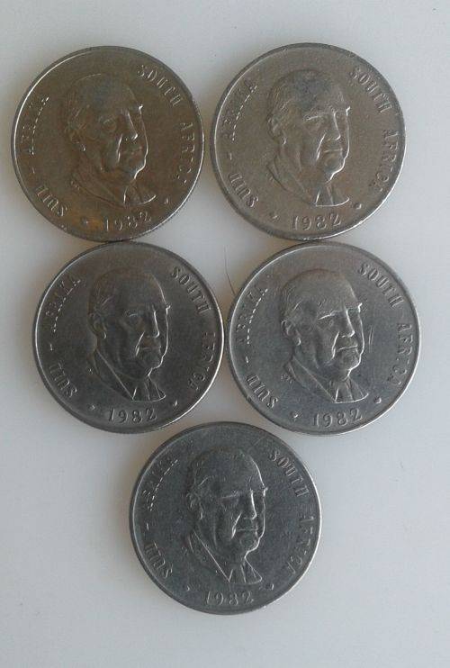 5 x Old SA R1 (1982)