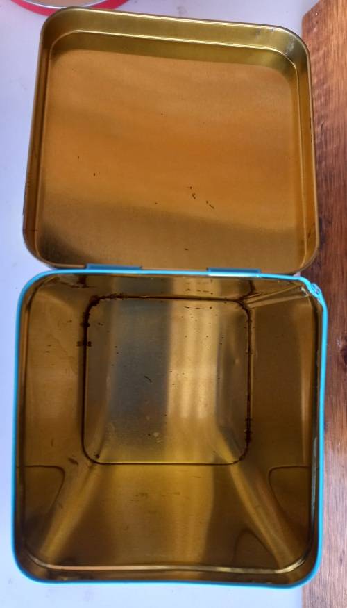 Cerebos table salt tin