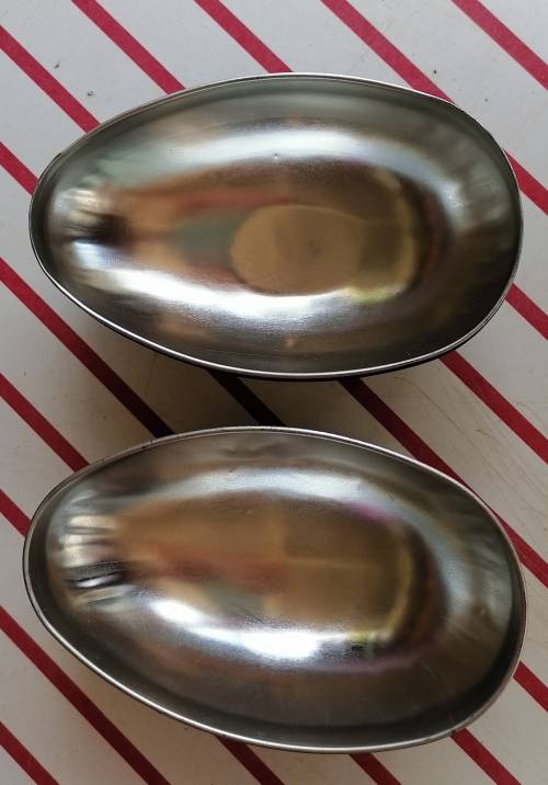 Platinum Pleasures White Satin tin