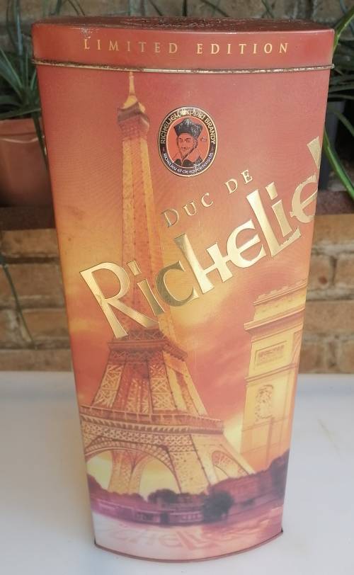 Richelieu limited edition tin