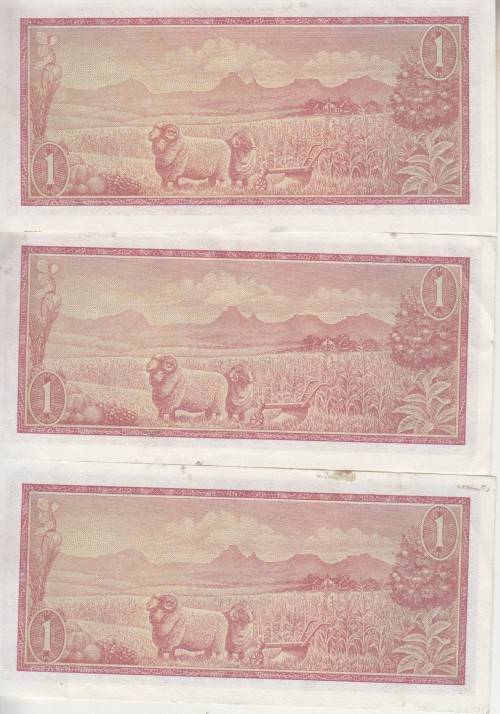 SOUTH AFRICA - 3X ONE RAND BANKNOTES T.W.DE JONGH B444 3RD ISSUE 1975 F. ENG/AFR.CONSECUTIVE NUMBERS
