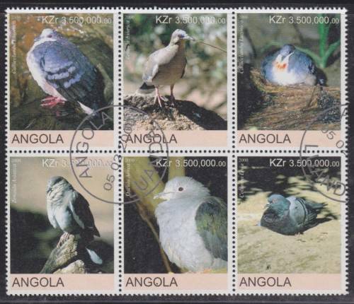 BEAUTIFUL THEMATIC MINIATURE SHEET - DOVES - ANGOLA