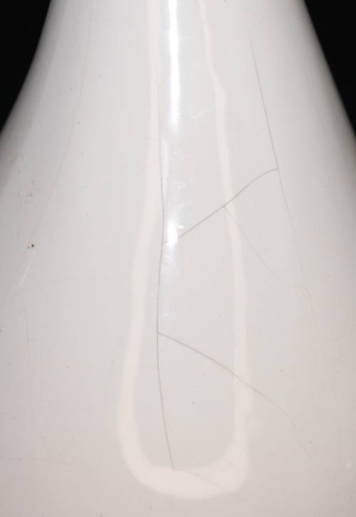 Daisy Vase (Firing Crack)