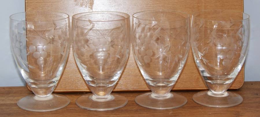 Set of 4 Grape Pattern Perception Water Goblets