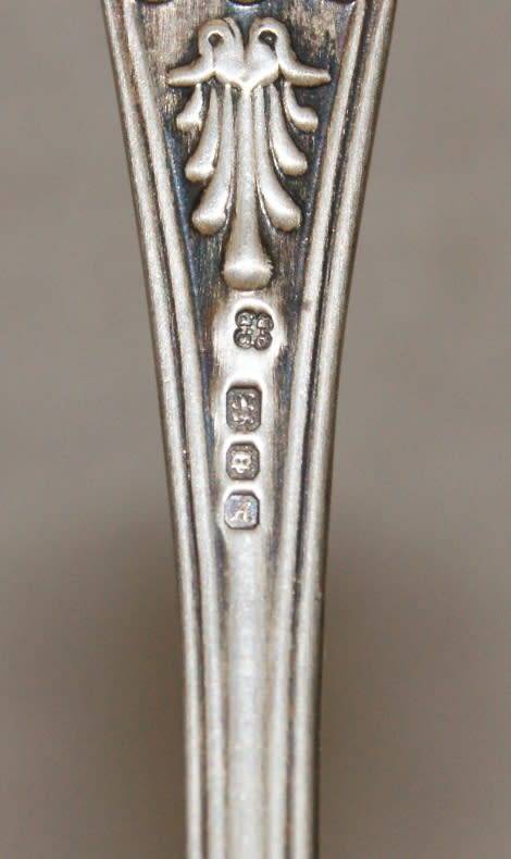 Hallmarked Silver Kings Pattern Sauce Spoon London 1975  (38.1g)@@@ CCCRRRAAAZZZYYY R1 START