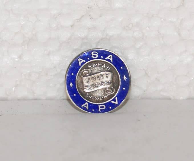 925 and Enamel SA Railways and Harbours Unity and Lapel Badge (6.2g) @@@ CCCRRRAAAZZZYYY R1 START
