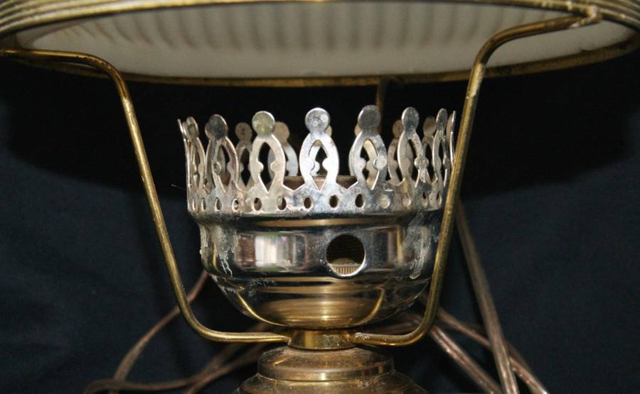 Stunning Vintage Brass and Milk Glass Lamp