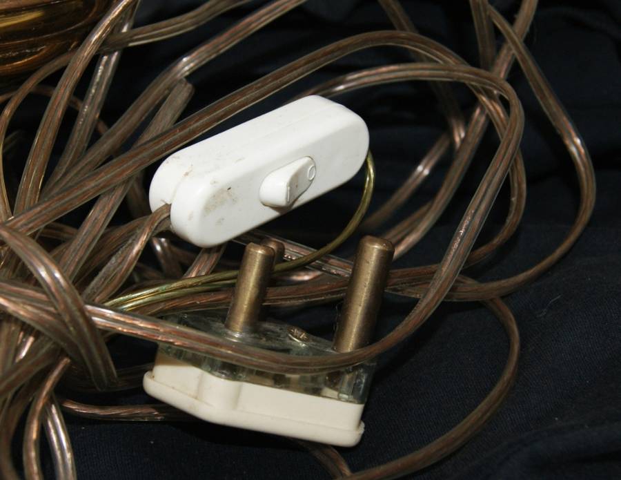 Stunning Vintage Brass and Milk Glass Lamp