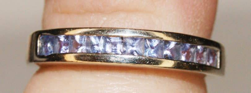 9ct White Gold and Tanzanite Ring