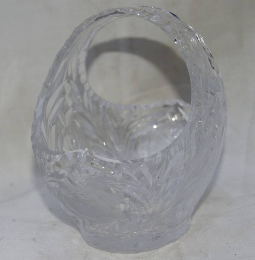 Hand Cut Rose Pattern Crystal Flower Bowl with Handle