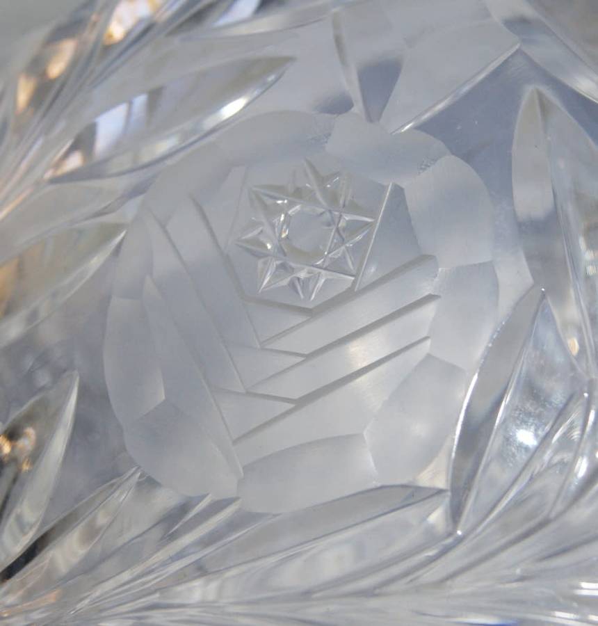 Hand Cut Rose Pattern Crystal Flower Bowl with Handle