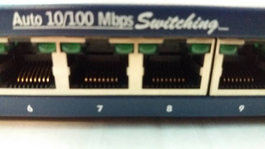 Netgear Pro safe 16 port 10/100 switch unmanaged Model FS116