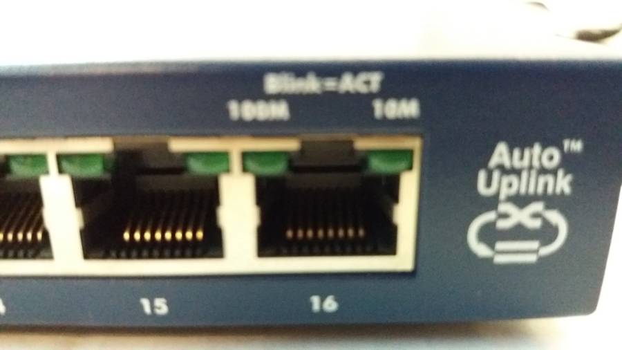 Netgear Pro safe 16 port 10/100 switch unmanaged Model FS116