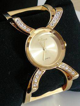 **BEAUTIFUL - GOLD - QUARTZ WATCH**