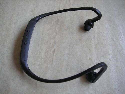 THE NEW 2011SPORTS MP3 PLAYER HEADSET WITH SD/TF CARD SLOT