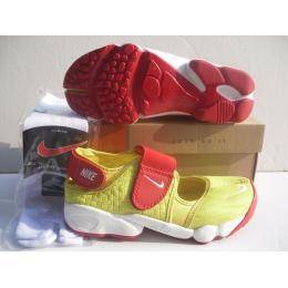 NIKE RIFT