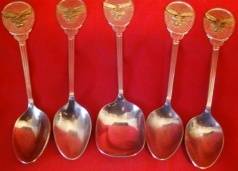 Collectible 4x Tea Spoon 1x Sugar Spoon (+- 13cm Long)