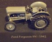 Hachette Collection Tractor -Ford Ferguson 9N 1942 Scale 1:43