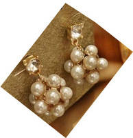 CREATED PEARL CLUSTER EARING STUDS