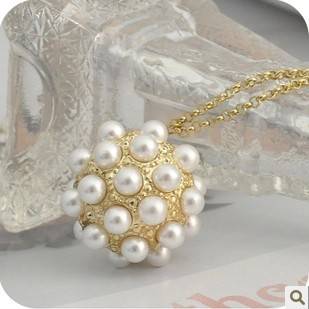 TRENDY GOLD BALL PEARL NECKLACE