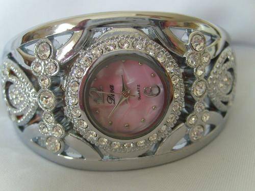 STUNNING LADYS DIVA BRACELET WATCH !!!PINK MARBLE FACE (EXELLENT QUALITY)