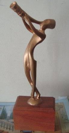 STATUE
