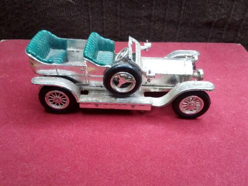 VINTAGE MODEL CAR