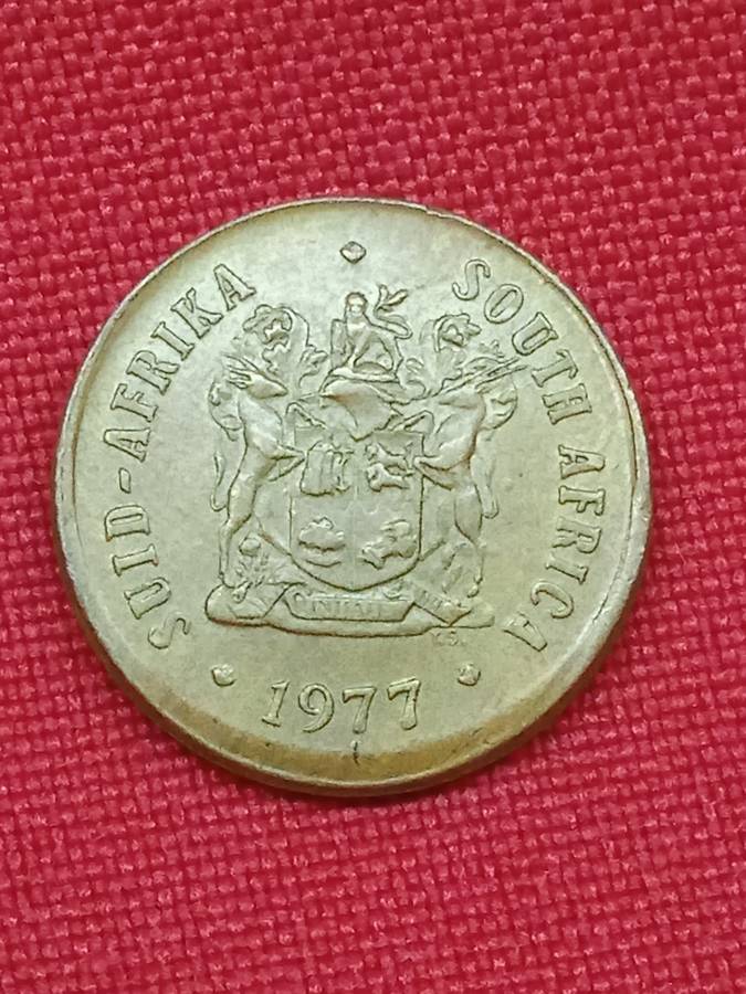 ERROR COIN(OFF - CENTRE STRIKE)