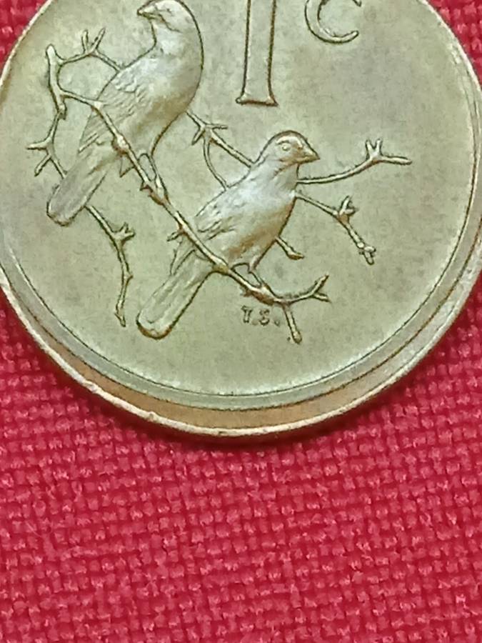 ERROR COIN(OFF - CENTRE STRIKE)