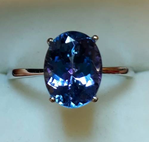 3CT TANZANITE RING  *** LAST OF STOCK - HUGE SAVING ***