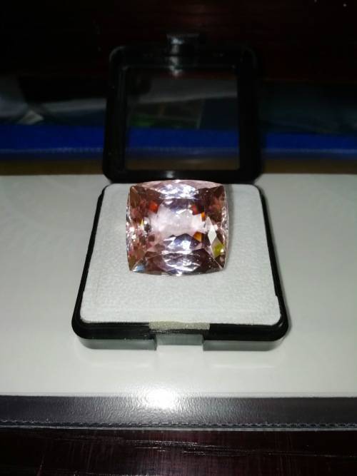 101.72ct Kunzite