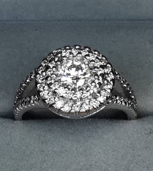 1.20Ct Diamond Ring, 18ct gold