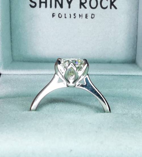 1ct Diamond engagement ring, Platinum * Round Brilliant Cut Diamond *