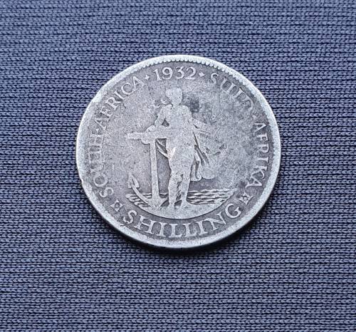 2 x SAU shillings (1932 and 1933)