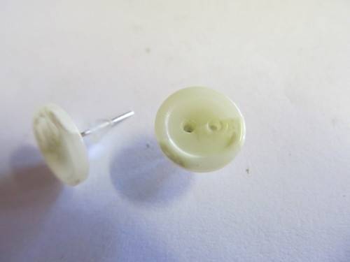Earrings Stud Button Beige 11mm