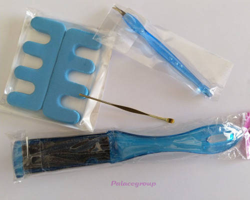 Complete Nail And Make-up Kit, See Discription And Photos Below.......