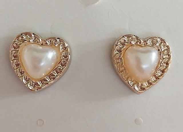 Earrings, Beige Faux Pearl, Heart On Acrylic Gold Back, 14mm Diameter, 2pc