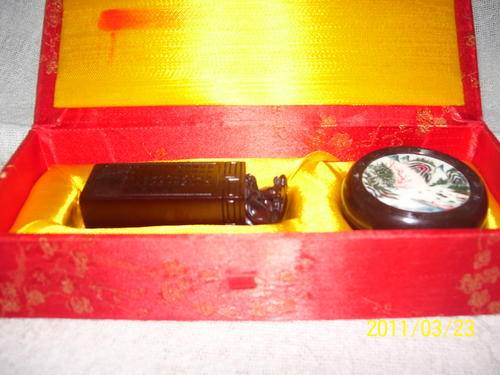 Satin box with stamp and ink bowl - Very old