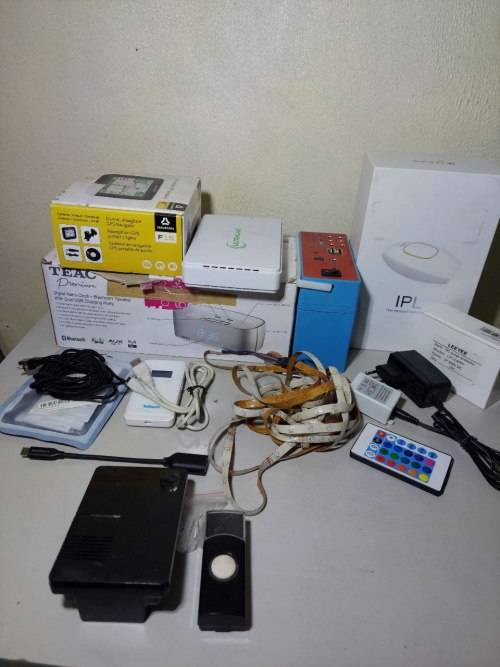 Bulk Lot of Electronics