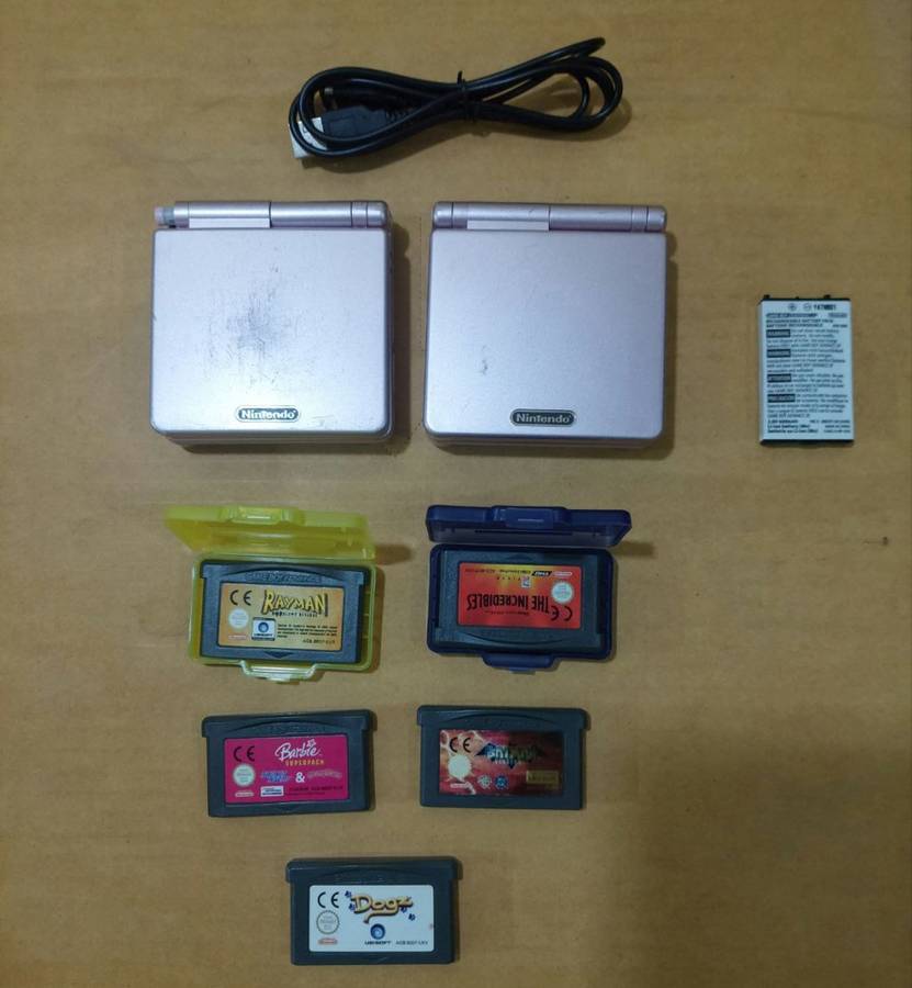 *RARE* Nintendo Game Boy Advance SP X 2 PLUS 5 Games