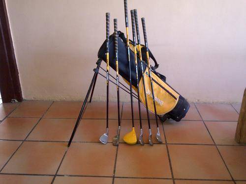 Spalding Academy junior pro golf set carbon fibre shafts with bag