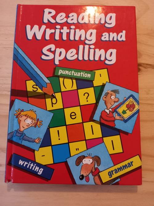 Bundel of 7 English Children's books age 5-8