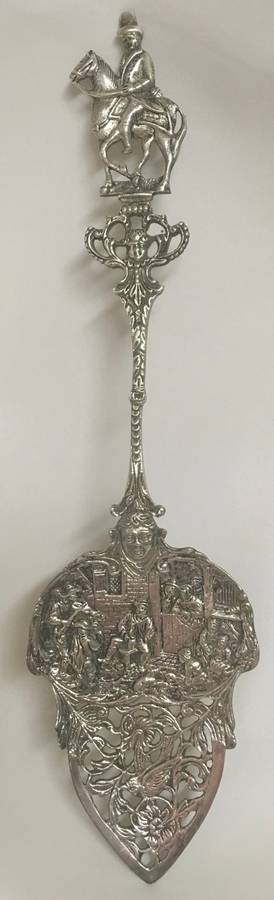Ornate antique  cake lifter