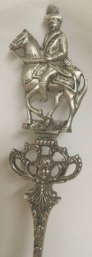 Ornate antique  cake lifter