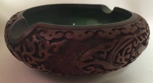 Cinnabar ashtray - red 1930s