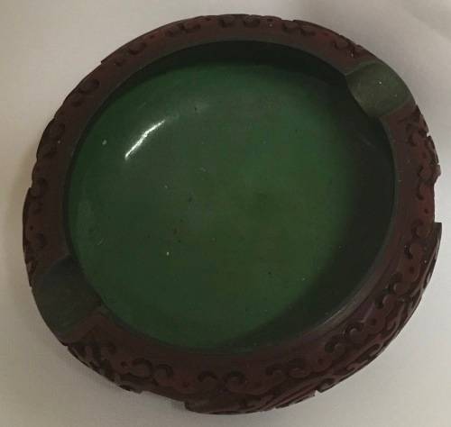 Cinnabar ashtray - red 1930s