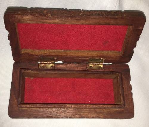 Wood jewelry box