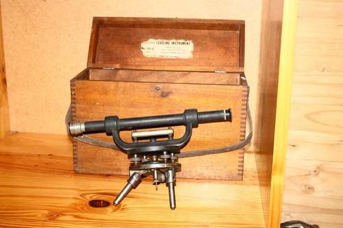 Starrett Levelling Instrument in Wooden Box